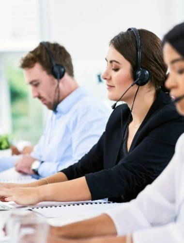 ​Top 7 Ways to Boost Call Center Agent  Performance in 2022
